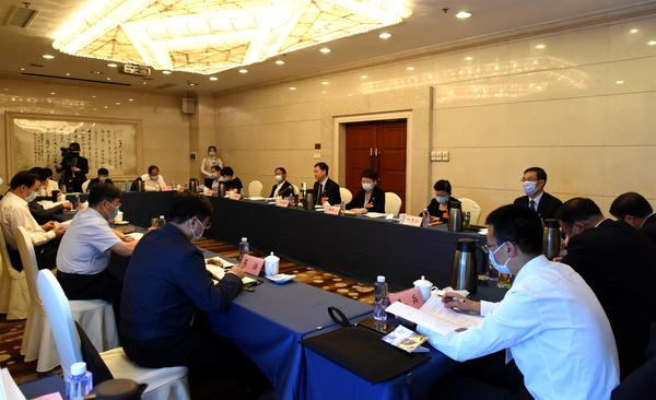 全了！31地2025政府工作報告教育要點速覽